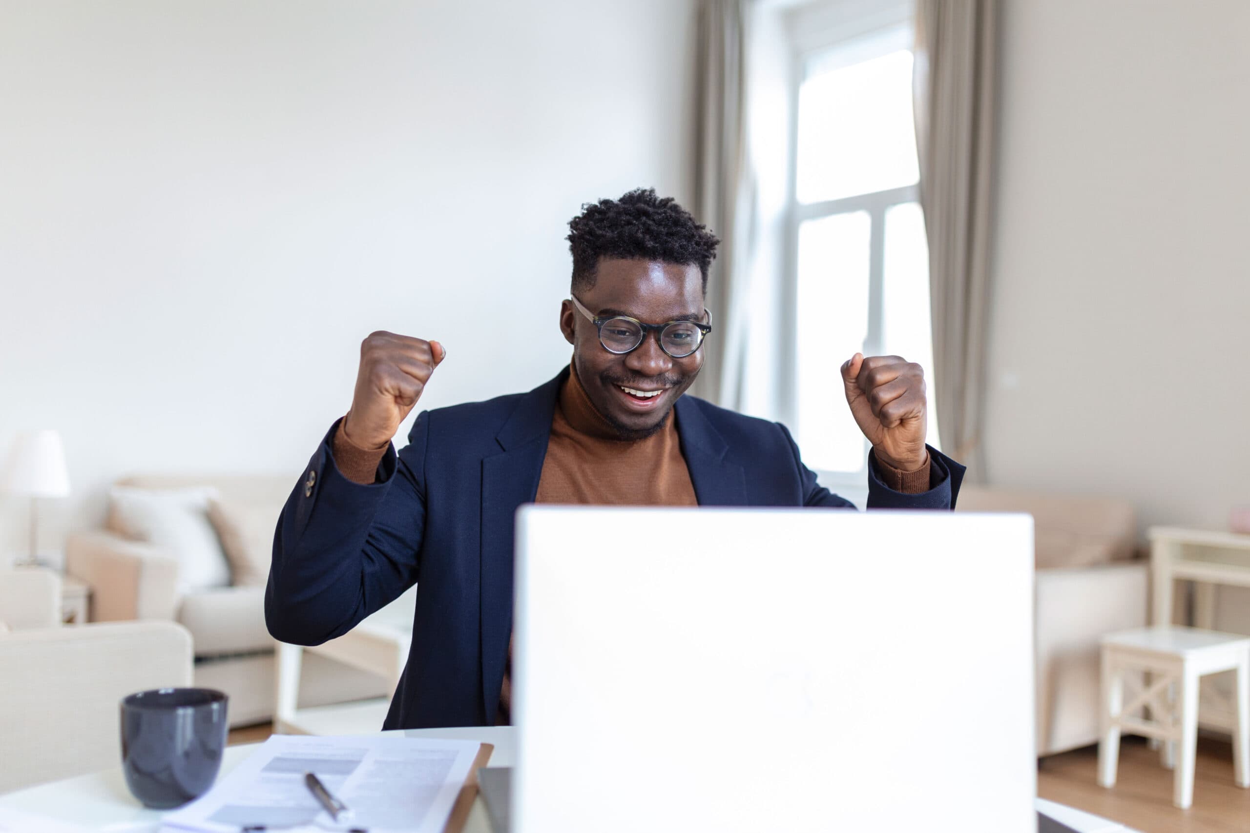Maximize o seu potencial online: 5 Segredos para um Website que converte Maximize o seu potencial online: 5 Segredos para um Website que converte